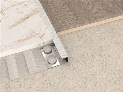 Quadratische Fliesenleiste aus Aluminium